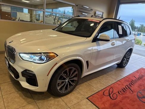 Used 2021 BMW X5 xDrive45e w/ M Sport Package image 5