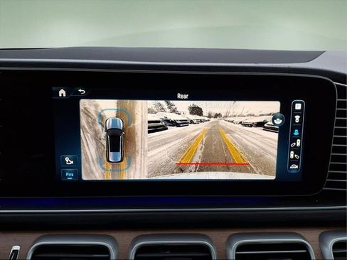 Used 2024 Mercedes-Benz GLS 450 4MATIC image 24