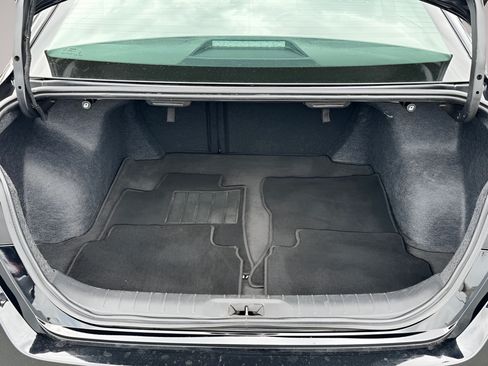 Used 2024 Nissan Altima 2.5 SV AWD/4WD image 19