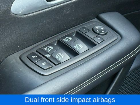 Used 2023 Chrysler Pacifica Touring-L w/ Uconnect Theater Family Group image 44