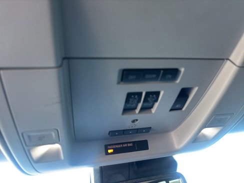 Used 2018 Chevrolet Silverado 1500 LTZ Z71 w/ LTZ Plus Package image 19