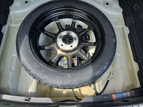 Used 2018 Kia Stinger GT1 AWD/4WD image 49