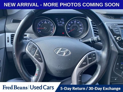 Used 2015 Hyundai Elantra Limited image 11