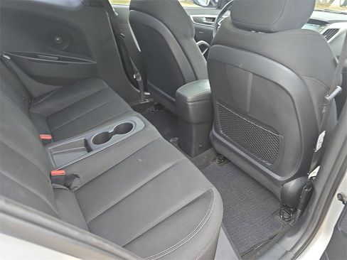 Used 2017 Hyundai Veloster Value Edition image 11