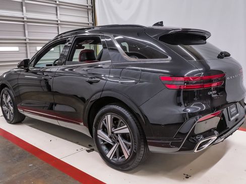 Certified 2026 Genesis GV70 3.5T Sport Advanced AWD/4WD image 8