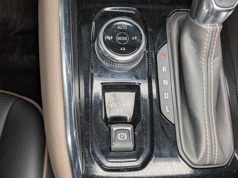 Certified 2023 GMC Canyon Denali image 31