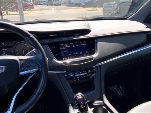 Used 2023 Cadillac XT6 Luxury AWD/4WD image 5