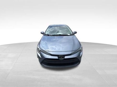 Used 2024 Toyota Corolla LE FWD image 2