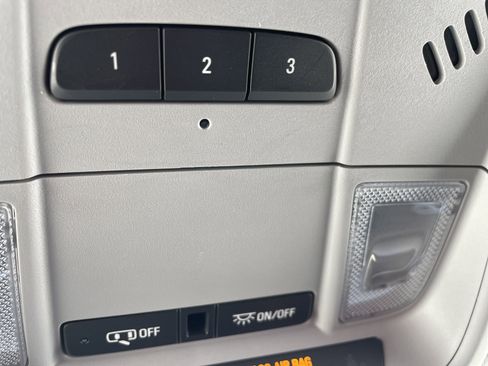 Used 2019 Chevrolet Equinox Premier image 35