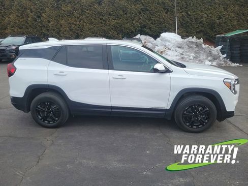 Used 2023 GMC Terrain SLE w/ LPO, Floor Liner Package image 8