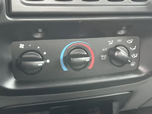 Used 2010 Ford Ranger XL image 6