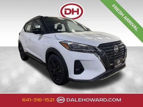 Used 2023 Nissan Kicks SR image 1