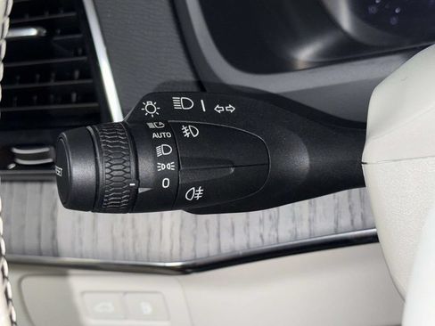 Used 2025 Volvo XC90 T8 Plus AWD/4WD image 29