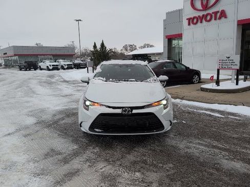 New 2026 Toyota Corolla LE image 2