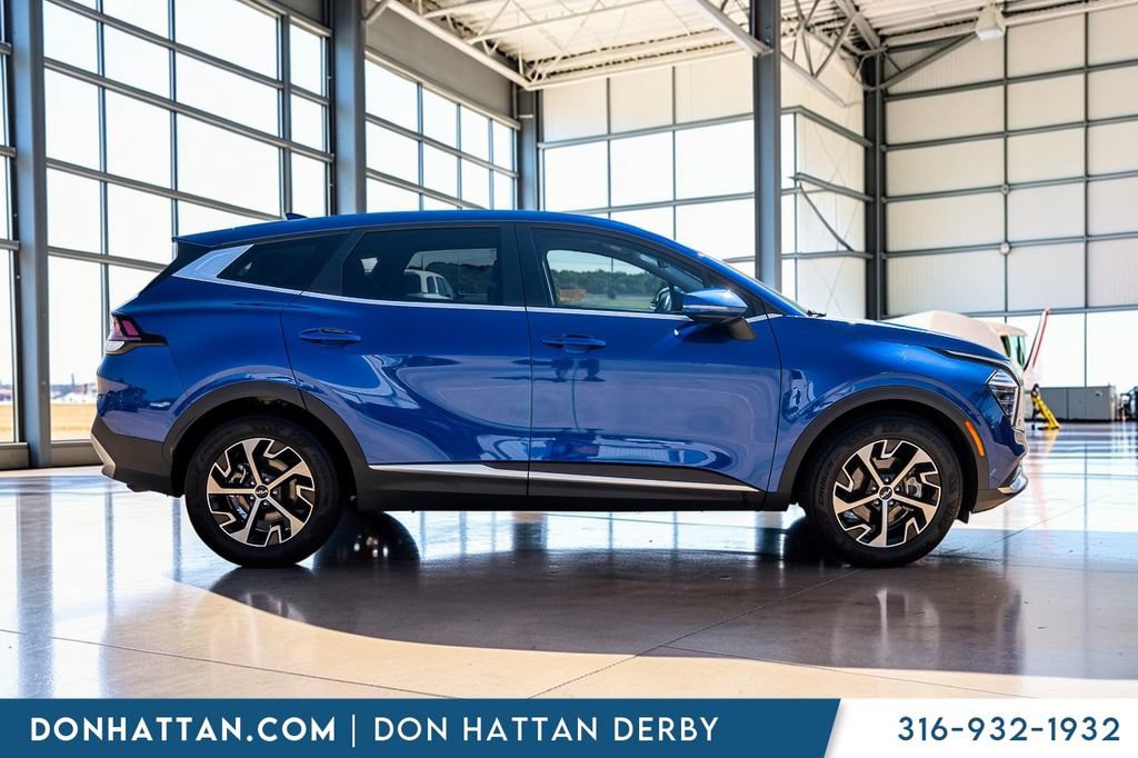 Used 2025 Kia Sportage EX FWD image 35