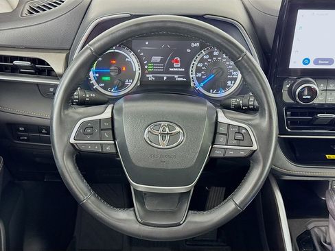 Used 2023 Toyota Highlander Bronze Edition image 36