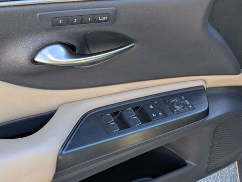 Used 2021 Lexus ES 350 350 w/ Premium Package image 14