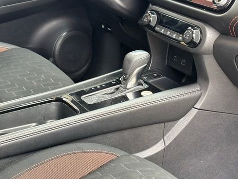 Used 2024 Nissan Kicks SR image 19