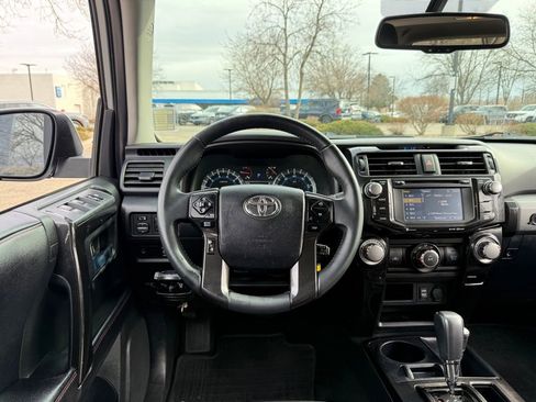 Used 2016 Toyota 4Runner Trail Premium image 2