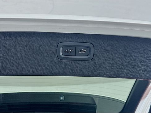 Used 2023 Volvo XC90 B6 Plus AWD/4WD image 33
