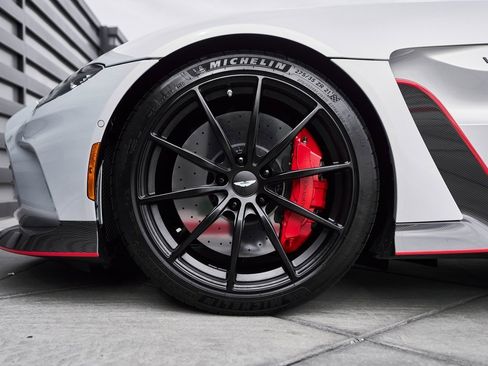 Used 2023 Aston Martin V12 Vantage image 3