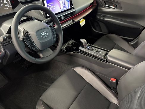 New 2026 Toyota Prius Plug-In Hybrid FWD image 10