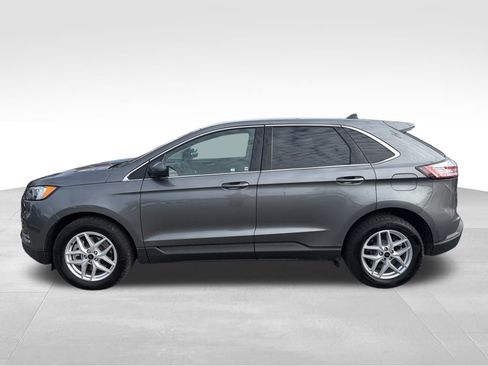 Used 2024 Ford Edge SEL w/ Convenience Package image 2