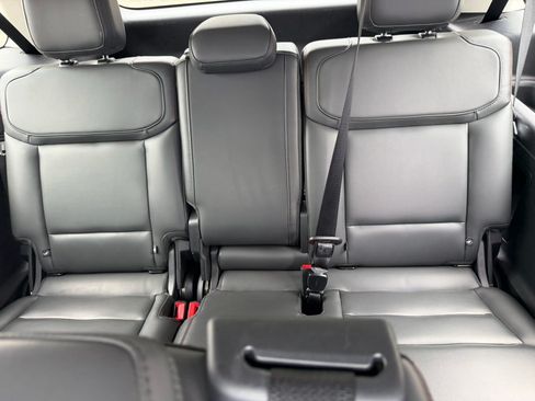 Used 2025 Ford Expedition Max Active AWD/4WD image 8