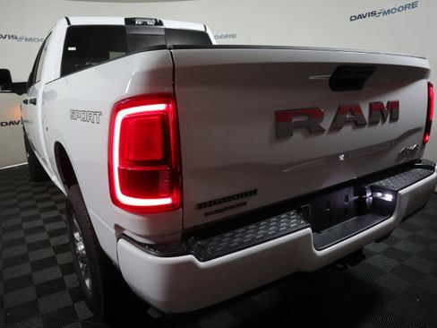 New 2026 RAM 2500 Big Horn AWD/4WD image 9