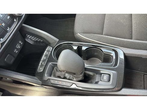 Used 2023 Chevrolet TrailBlazer LT AWD/4WD image 18