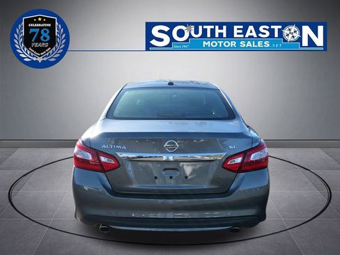 Used 2017 Nissan Altima 2.5 SL w/ Moonroof Package image 4