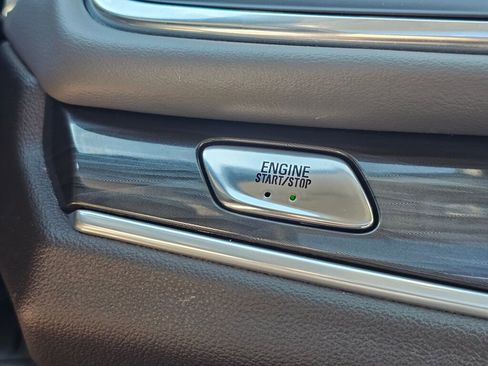 Used 2021 Buick Enclave Premium image 43