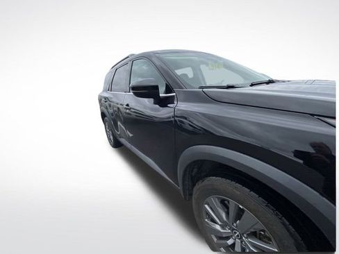 Used 2024 Nissan Pathfinder SV image 12