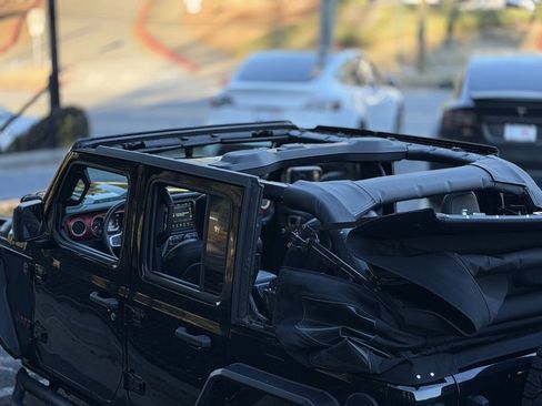 Used 2018 Jeep Wrangler Unlimited Rubicon image 56