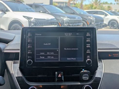 Used 2020 Toyota Corolla LE FWD image 16