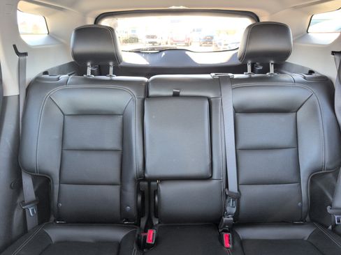 Used 2022 GMC Terrain SLT w/ Tech Package image 28