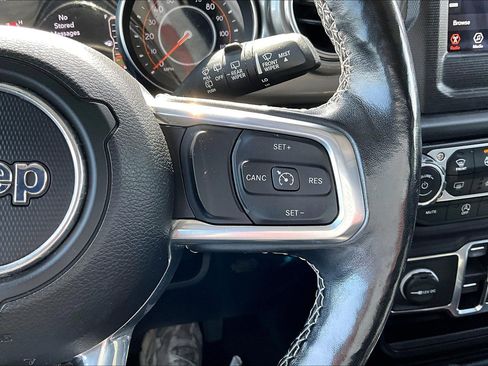 Used 2021 Jeep Wrangler Unlimited Sahara w/ Cold Weather Group AWD/4WD image 23