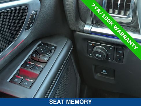 Certified 2025 Ford Expedition Max Platinum w/ Stealth Performance Package AWD/4WD image 28