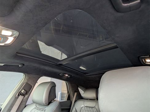 Used 2025 Genesis GV70 3.5T Sport w/ Sport Advanced Package image 14