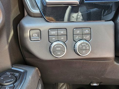 New 2026 GMC Sierra 1500 SLT w/ SLT Premium Plus Package image 19