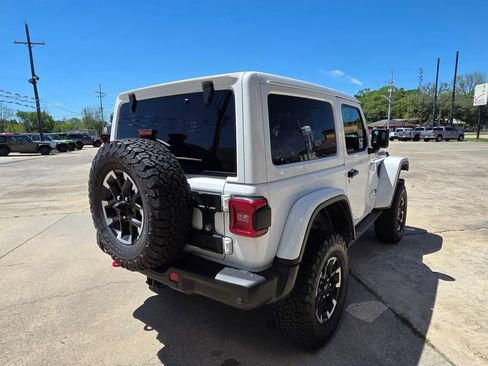Used 2024 Jeep Wrangler Rubicon image 7