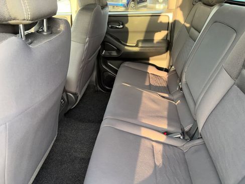 Used 2024 Nissan Frontier SV w/ Technology Package image 23