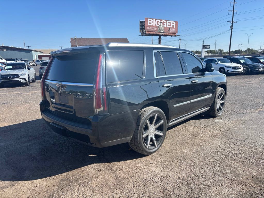 Used 2016 Cadillac Escalade Premium AWD/4WD image 4