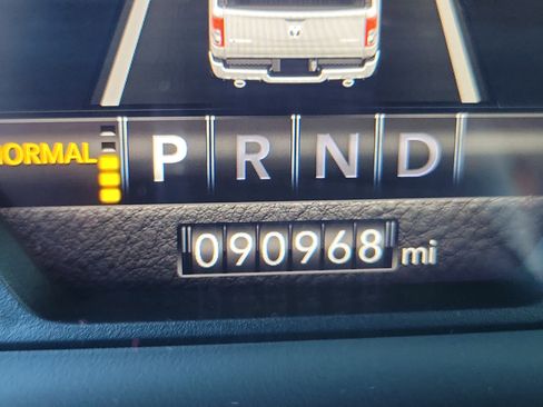 Used 2020 RAM 1500 Limited image 31