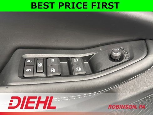 New 2025 Jeep Grand Cherokee Altitude w/ Trailer Tow Package image 22