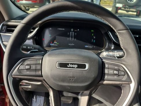 New 2024 Jeep Grand Cherokee Limited 4xe w/ Luxury Tech Group II image 32