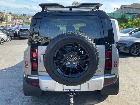 Used 2020 Land Rover Defender 110 HSE image 4