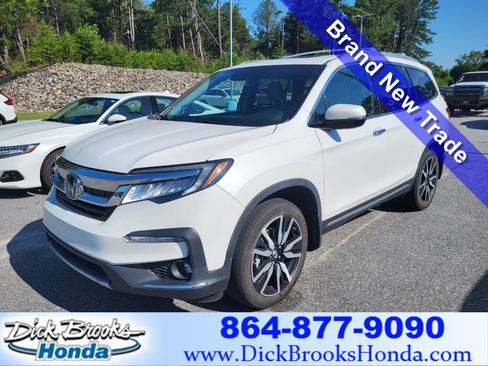 Used 2022 Honda Pilot Touring image 1