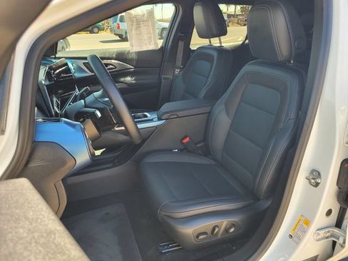 Certified 2024 Chevrolet Equinox EV LT FWD image 16