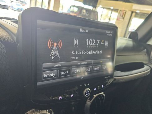 Used 2012 Jeep Wrangler Unlimited Sahara w/ Dual Top Group AWD/4WD image 31